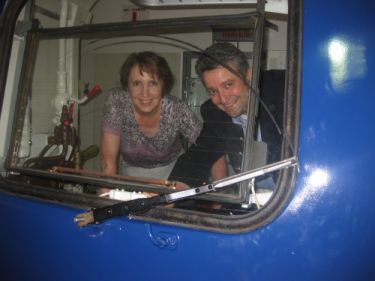 Freuen sich über fränkische Lösung für die Traditionsfirma: Annette Karl und Thomas Beyer