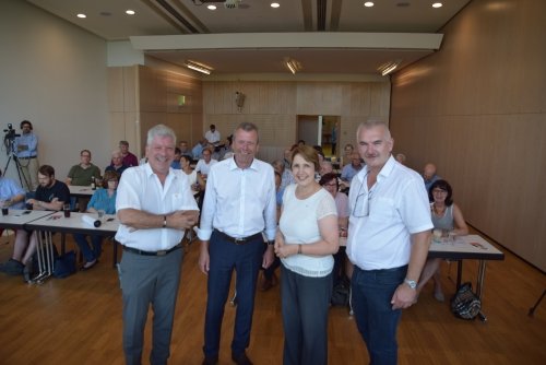 Günter Stich (1. Bgm. Floss), Dr. Uli Maly (OB Nürnberg), MdL Annette Karl, Uli Roth (1. Bgm. Krummennaab) (v.l.n.r.)