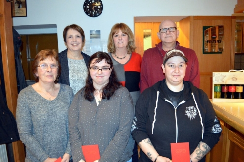 MdL, Annette Karl, Silvia Szydlik, Jörg Dollhopf (oben; v.l.n.r.) begrüßen drei neue Mitglieder (Bild: ww)